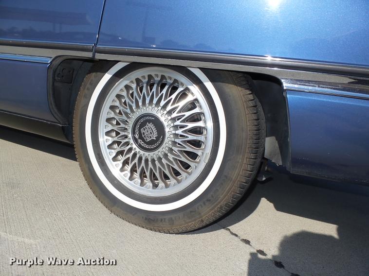 image for item L4048 1994 Cadillac DeVille