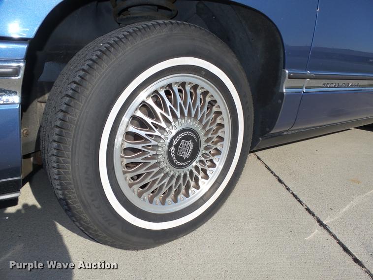 image for item L4048 1994 Cadillac DeVille