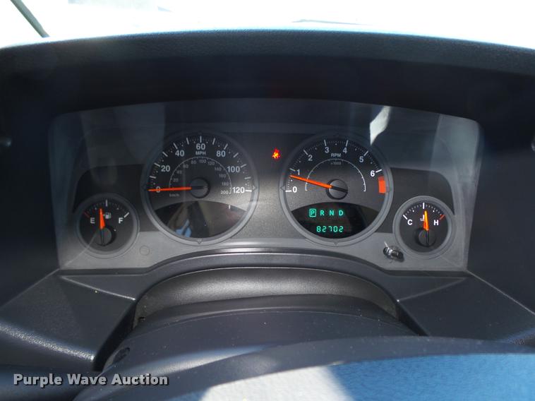 image for item L4056 2007 Jeep Compass SUV