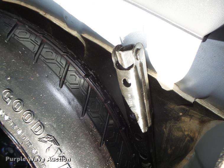 image for item L4056 2007 Jeep Compass SUV