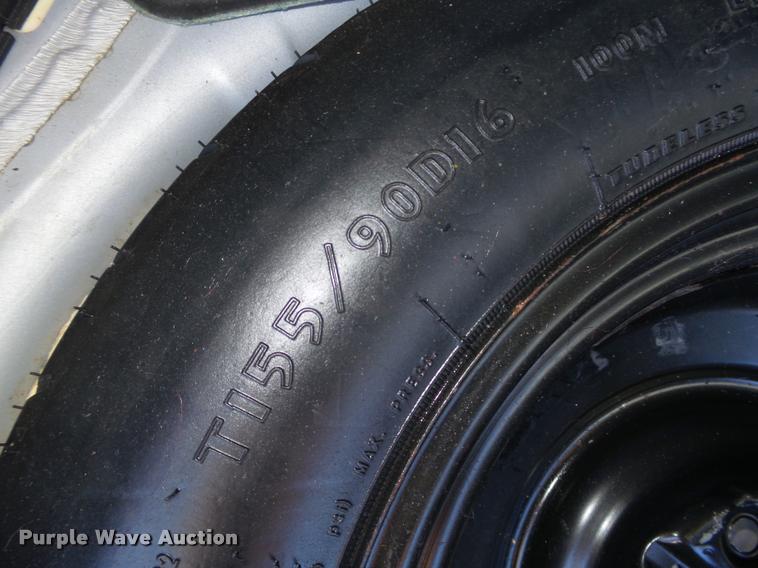 image for item L4056 2007 Jeep Compass SUV