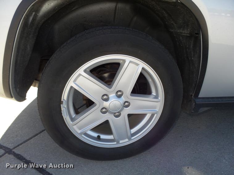 image for item L4056 2007 Jeep Compass SUV