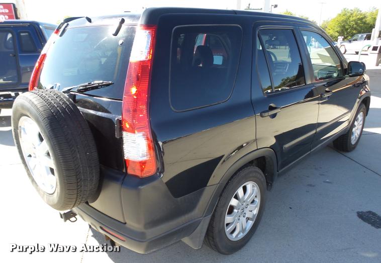 image for item L4058 2006 Honda CR-V SUV