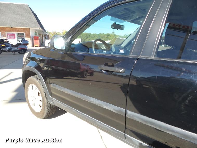 image for item L4058 2006 Honda CR-V SUV