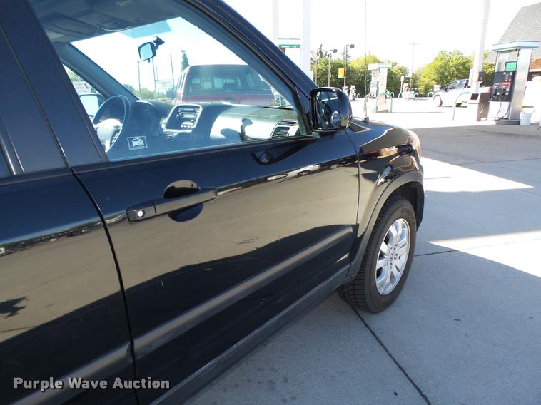 image for item L4058 2006 Honda CR-V SUV