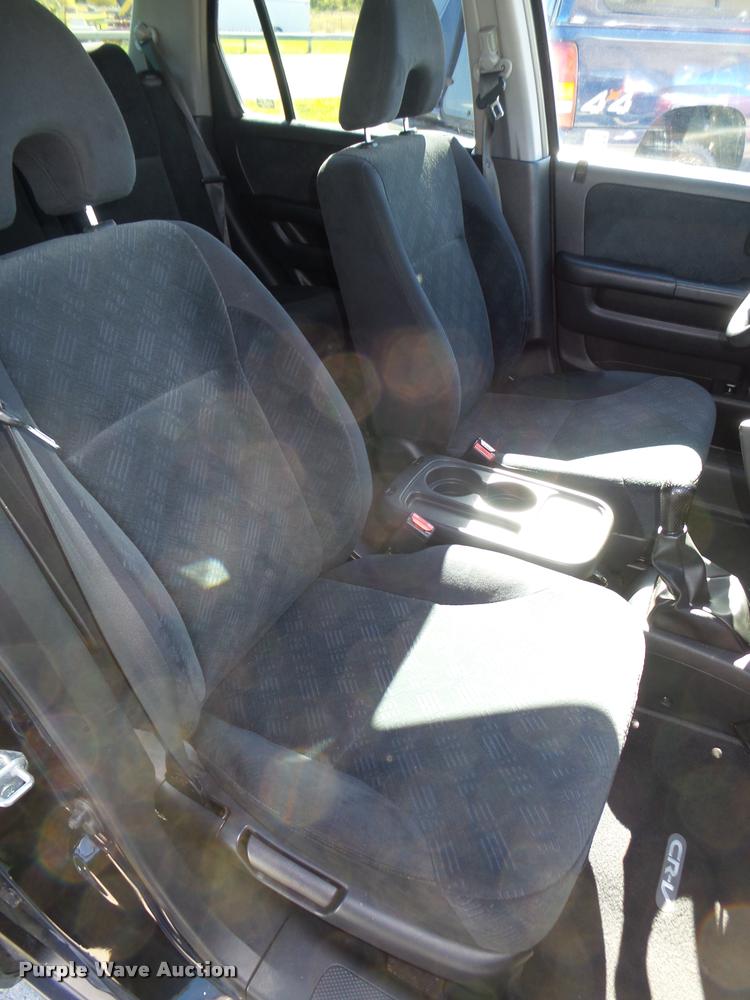 image for item L4058 2006 Honda CR-V SUV