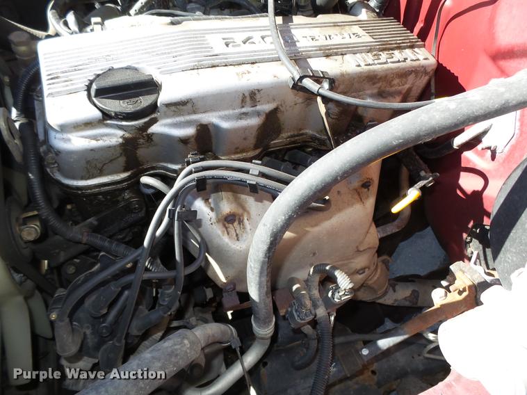 image for item L4059 1996 Nissan XE pickup truck