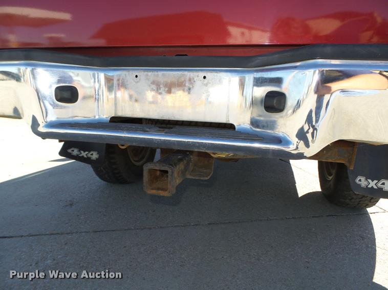 image for item L4059 1996 Nissan XE pickup truck