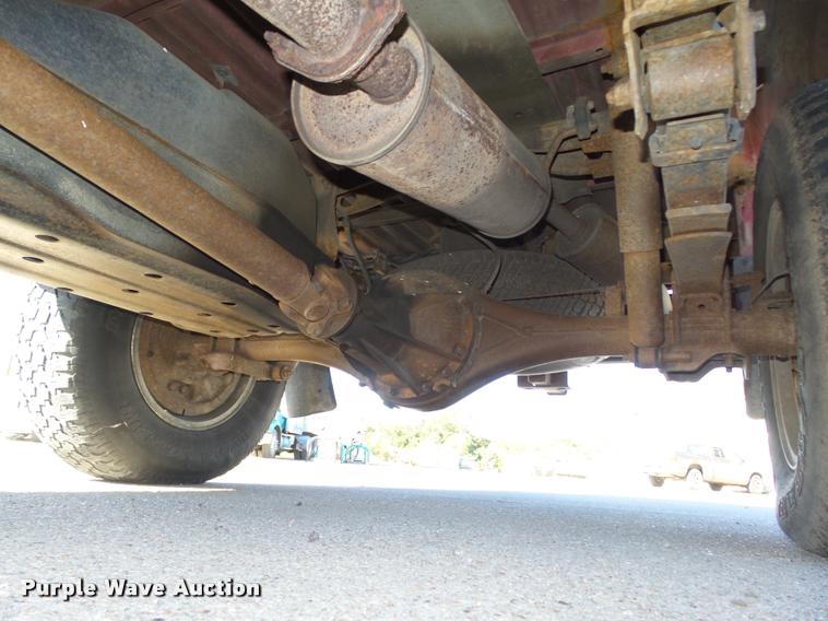 image for item L4059 1996 Nissan XE pickup truck