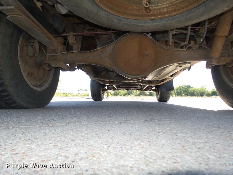 image for item L4059 1996 Nissan XE pickup truck