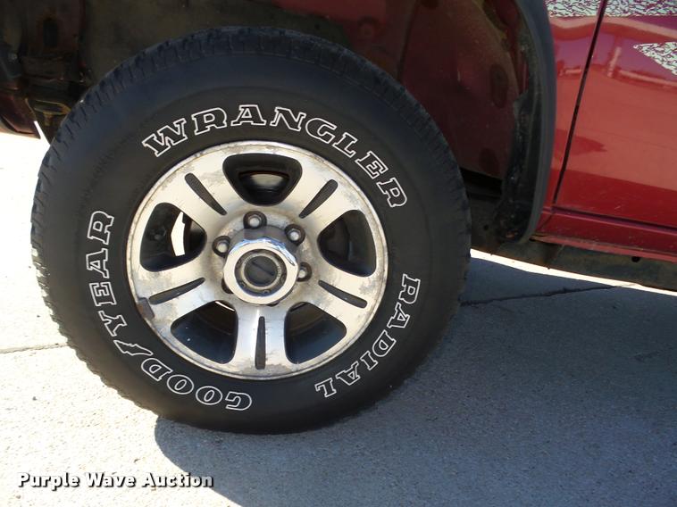 image for item L4059 1996 Nissan XE pickup truck