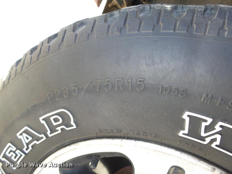 image for item L4059 1996 Nissan XE pickup truck