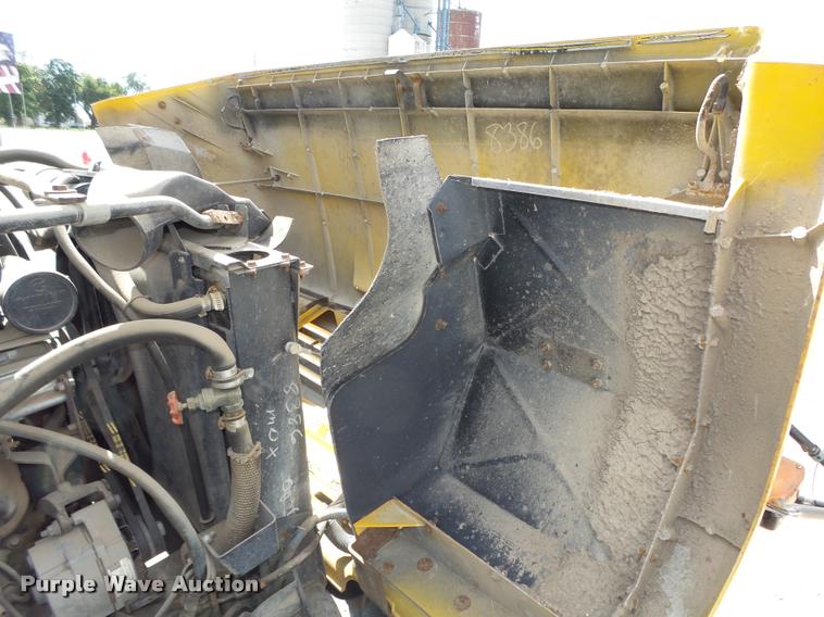 image for item L4078 1987 Chevrolet Blue Bird 60 school bus