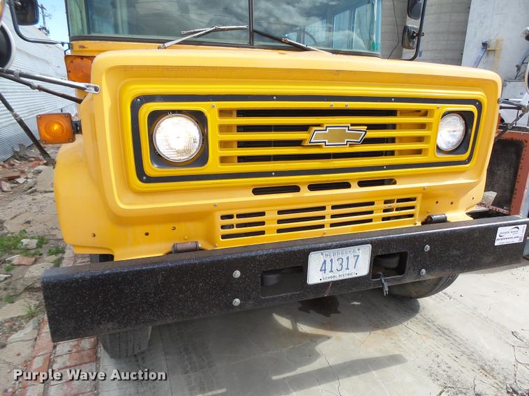 image for item L4078 1987 Chevrolet Blue Bird 60 school bus