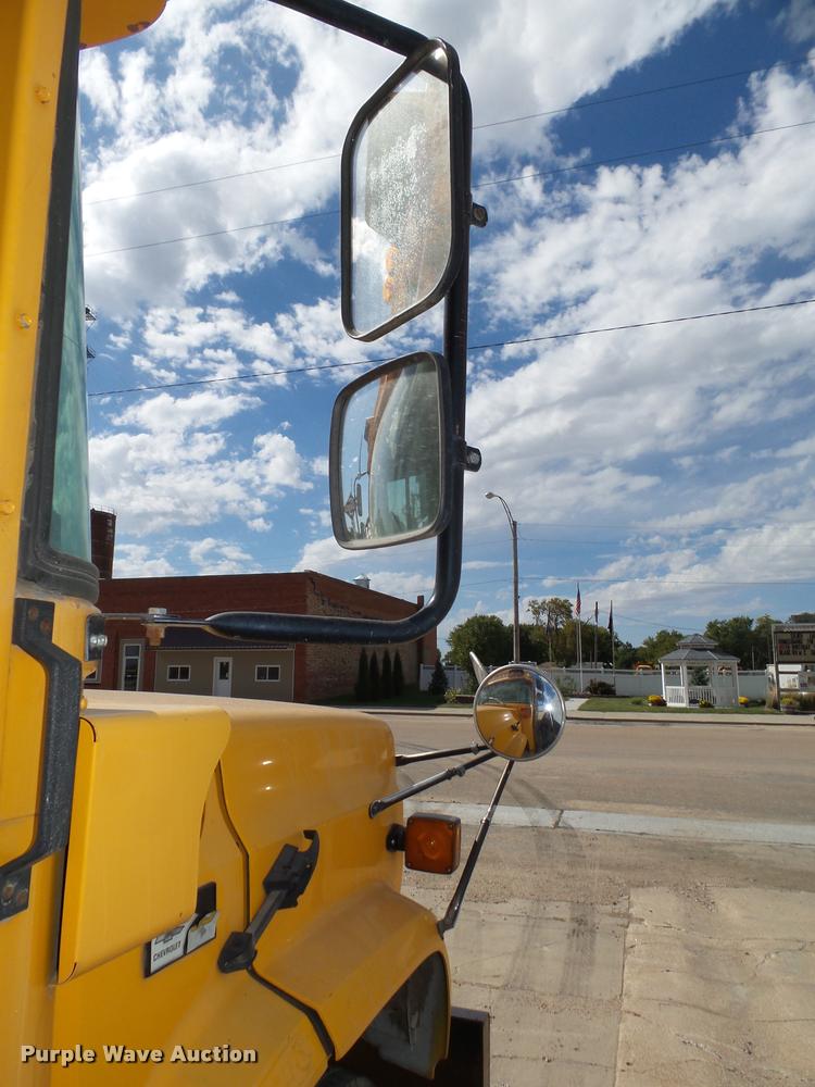 image for item L4078 1987 Chevrolet Blue Bird 60 school bus