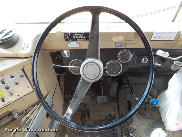 image for item L4078 1987 Chevrolet Blue Bird 60 school bus