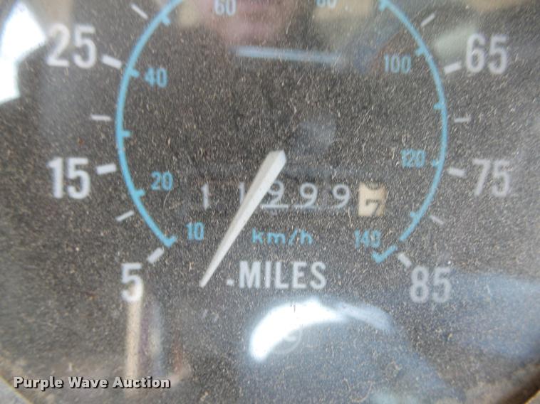 image for item L4078 1987 Chevrolet Blue Bird 60 school bus