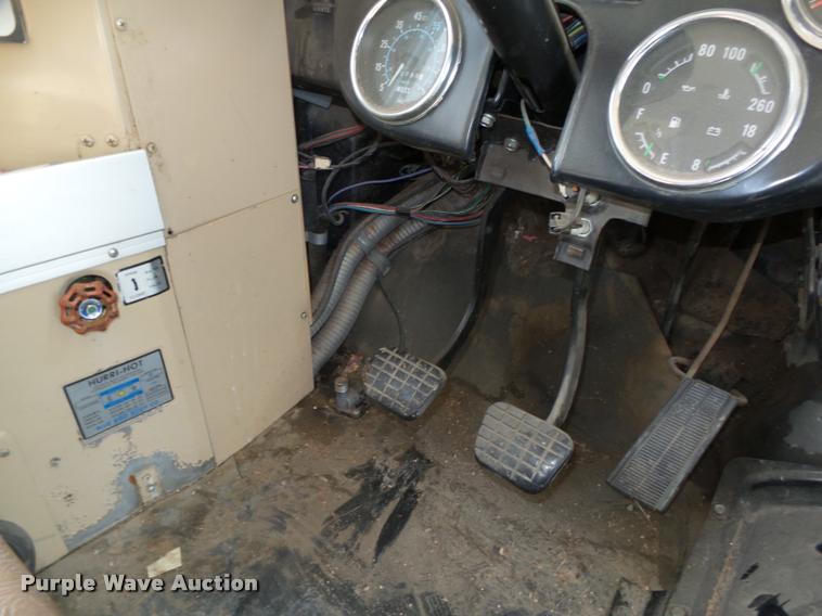 image for item L4078 1987 Chevrolet Blue Bird 60 school bus