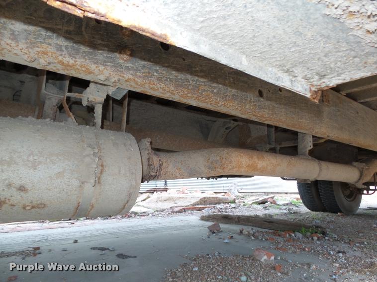 image for item L4078 1987 Chevrolet Blue Bird 60 school bus