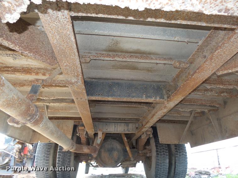 image for item L4078 1987 Chevrolet Blue Bird 60 school bus