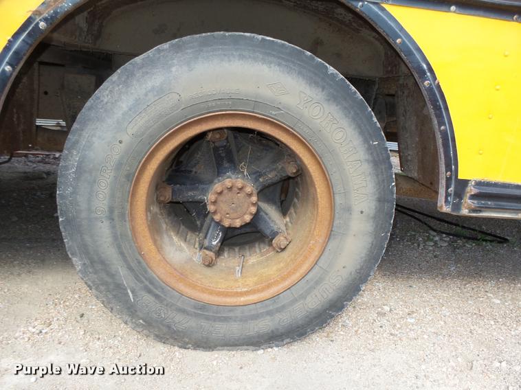 image for item L4078 1987 Chevrolet Blue Bird 60 school bus