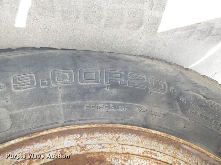 image for item L4078 1987 Chevrolet Blue Bird 60 school bus