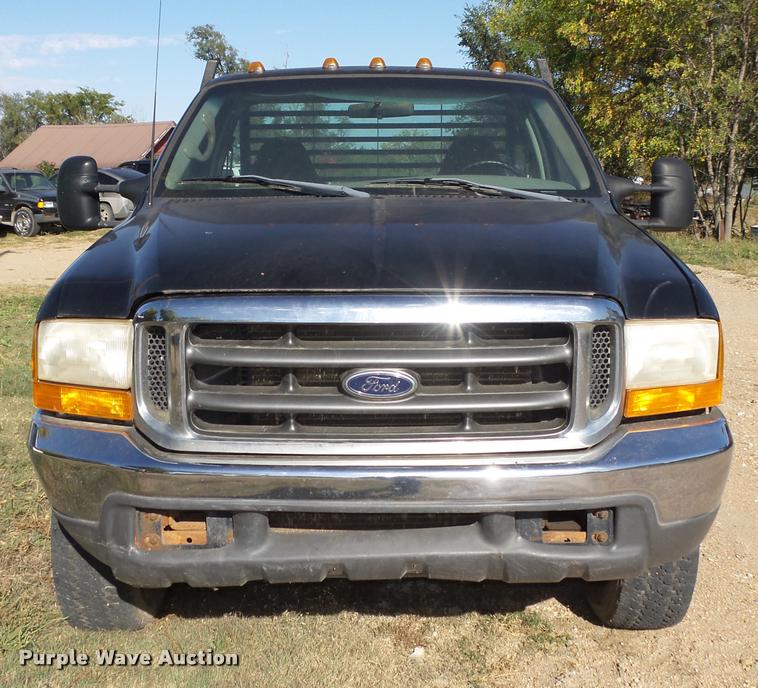 image for item L4079 1999 Ford F350 Super Duty flatbed pickup truck