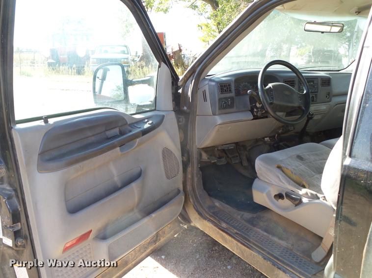 image for item L4079 1999 Ford F350 Super Duty flatbed pickup truck