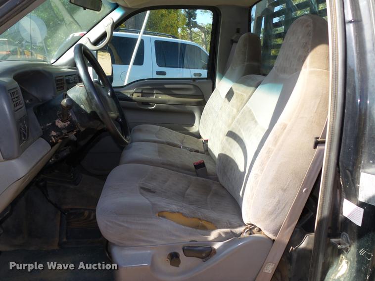 image for item L4079 1999 Ford F350 Super Duty flatbed pickup truck