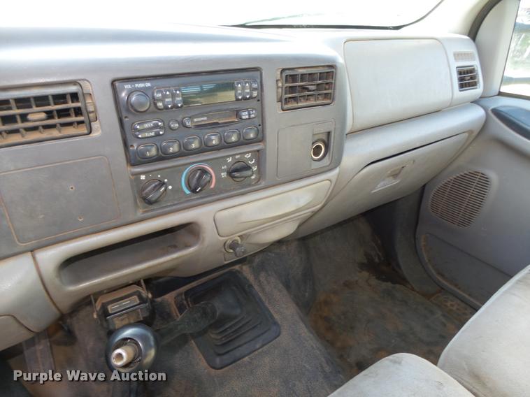 image for item L4079 1999 Ford F350 Super Duty flatbed pickup truck