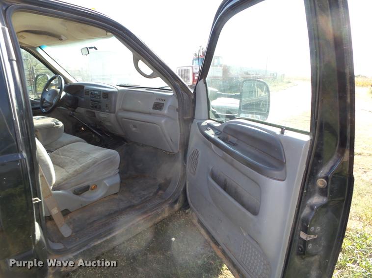 image for item L4079 1999 Ford F350 Super Duty flatbed pickup truck