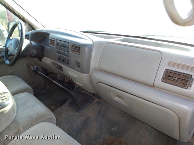 image for item L4079 1999 Ford F350 Super Duty flatbed pickup truck