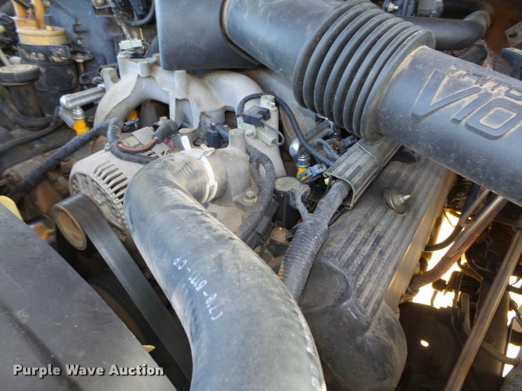 image for item L4079 1999 Ford F350 Super Duty flatbed pickup truck