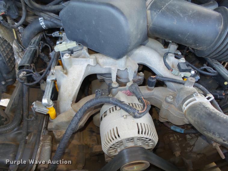 image for item L4079 1999 Ford F350 Super Duty flatbed pickup truck