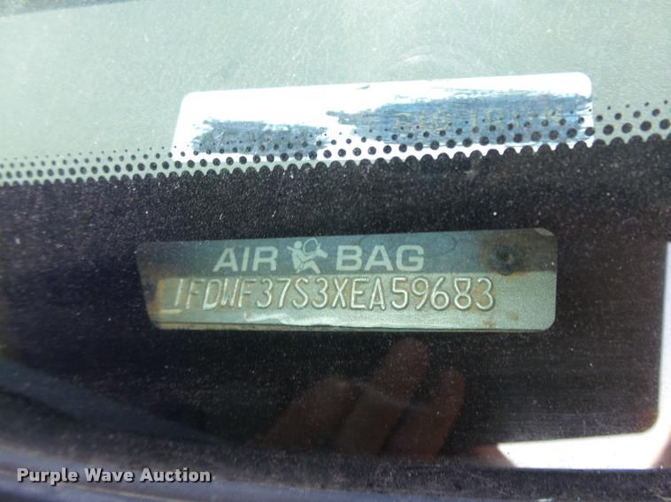 image for item L4079 1999 Ford F350 Super Duty flatbed pickup truck