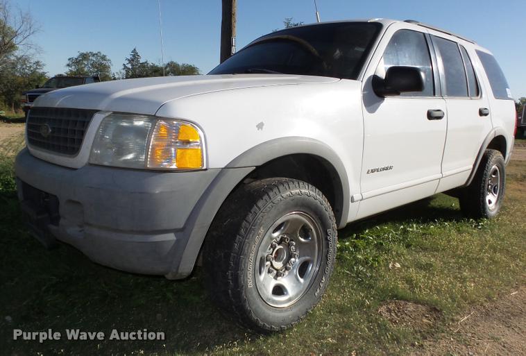 image for item L4080 2002 Ford Explorer XLS SUV