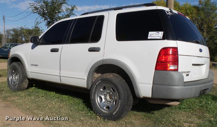 image for item L4080 2002 Ford Explorer XLS SUV