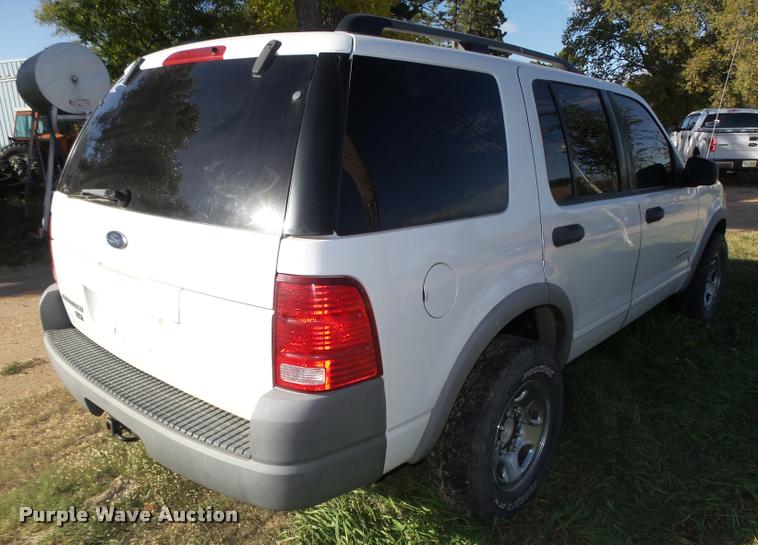 image for item L4080 2002 Ford Explorer XLS SUV
