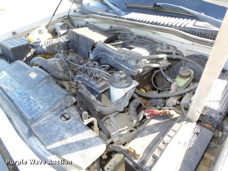 image for item L4080 2002 Ford Explorer XLS SUV