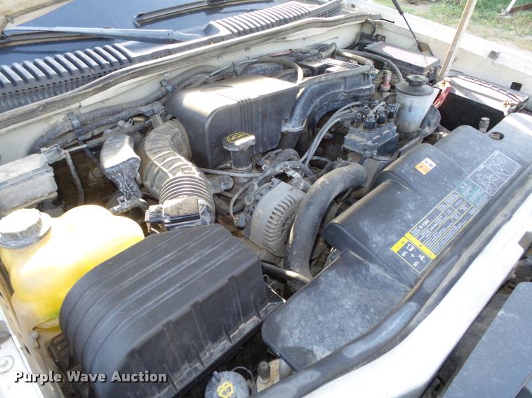 image for item L4080 2002 Ford Explorer XLS SUV