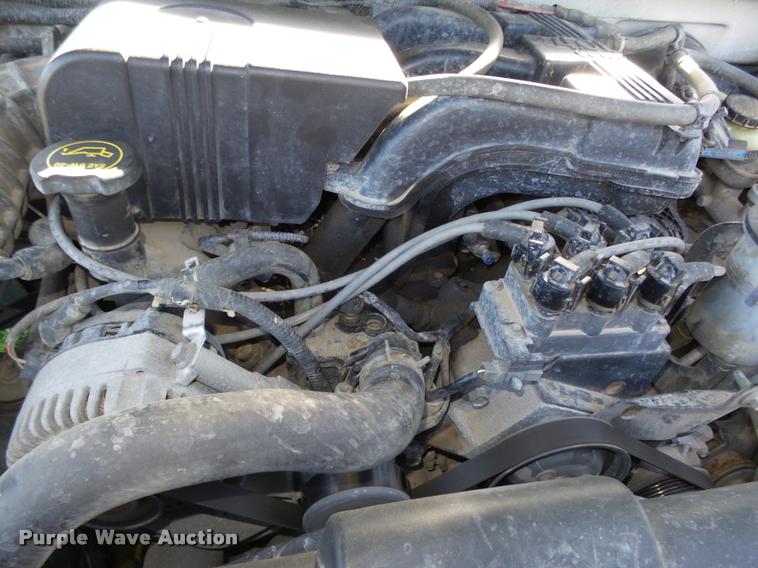 image for item L4080 2002 Ford Explorer XLS SUV