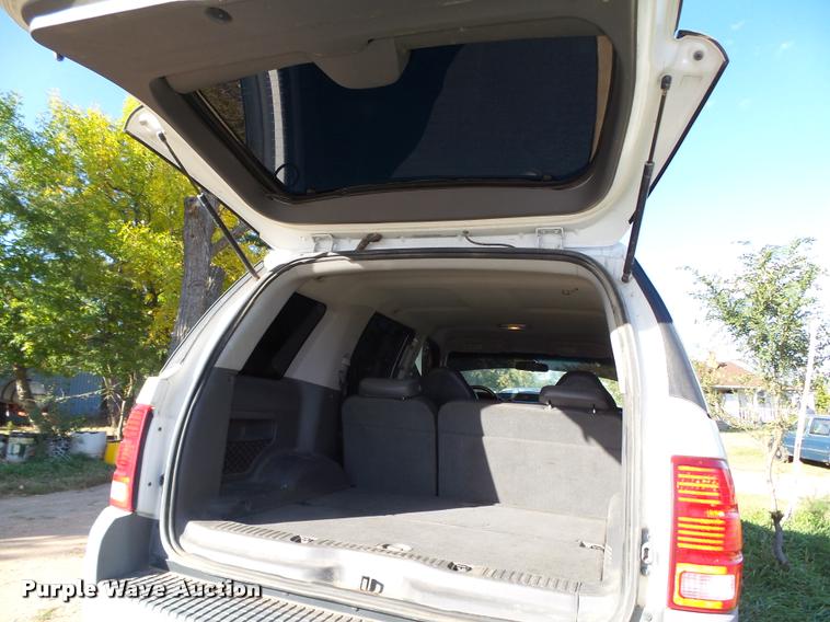 image for item L4080 2002 Ford Explorer XLS SUV