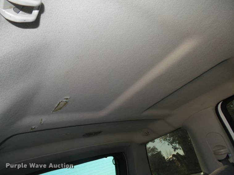 image for item L4080 2002 Ford Explorer XLS SUV