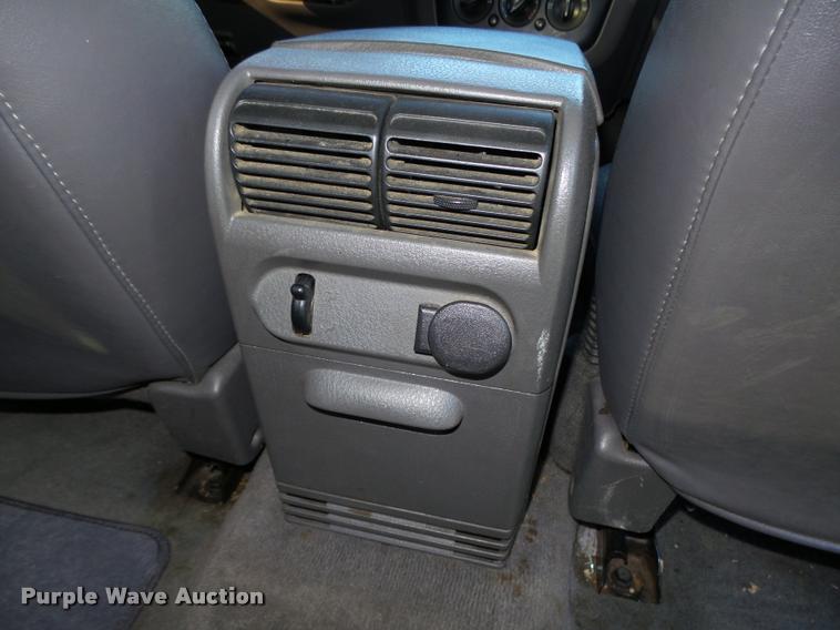 image for item L4080 2002 Ford Explorer XLS SUV