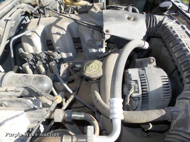 image for item L4081 1994 Ford Explorer Eddie Bauer SUV