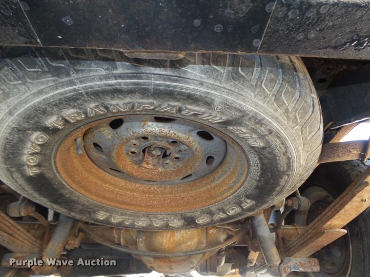 image for item L4081 1994 Ford Explorer Eddie Bauer SUV