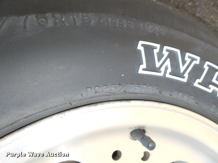 image for item L4081 1994 Ford Explorer Eddie Bauer SUV