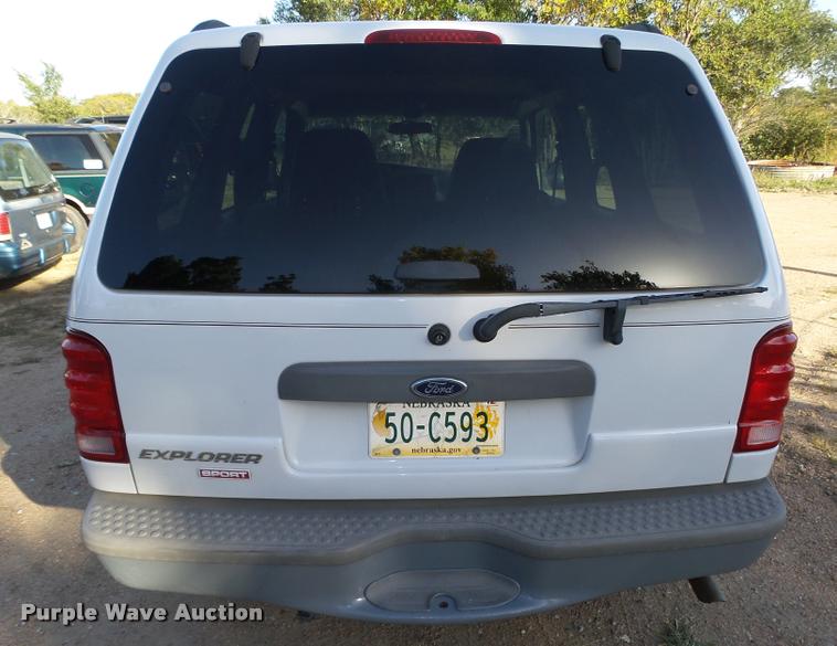 image for item L4082 2001 Ford Explorer SUV