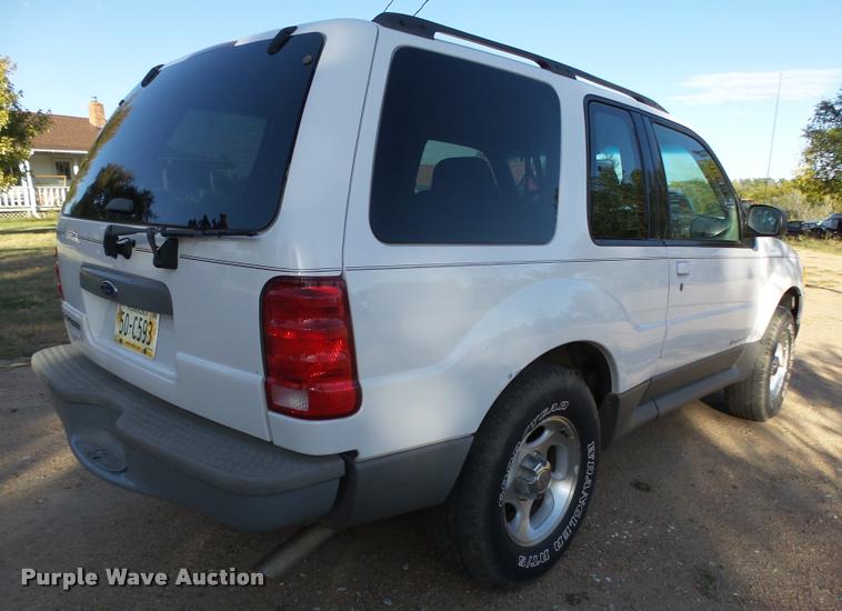 image for item L4082 2001 Ford Explorer SUV