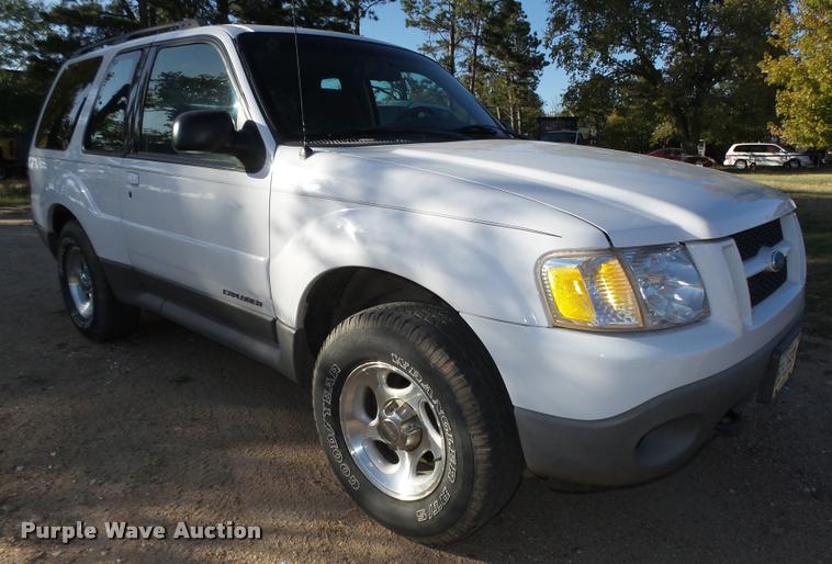 image for item L4082 2001 Ford Explorer SUV